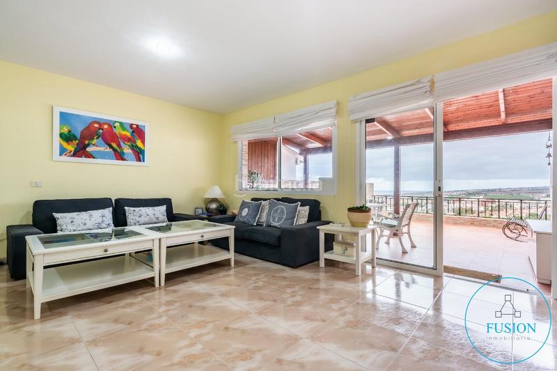 Foto f14d5de8-1c23-4b60-8ebb-0bcbd653b84b. Casa adossada amb aparcament piscina a Torviscas Centro y Alto Adeje