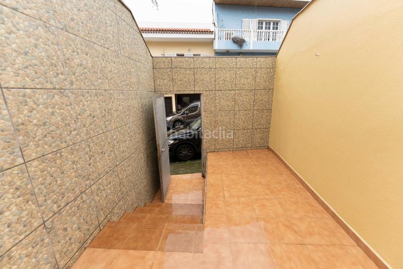 Foto 431488e5-fe79-4f0f-9c18-94229b94db96. Casa adosada en calle alcalde jose hernandez 9 adosado con terrazas, garaje doble y placas solares en el centro en Tegueste