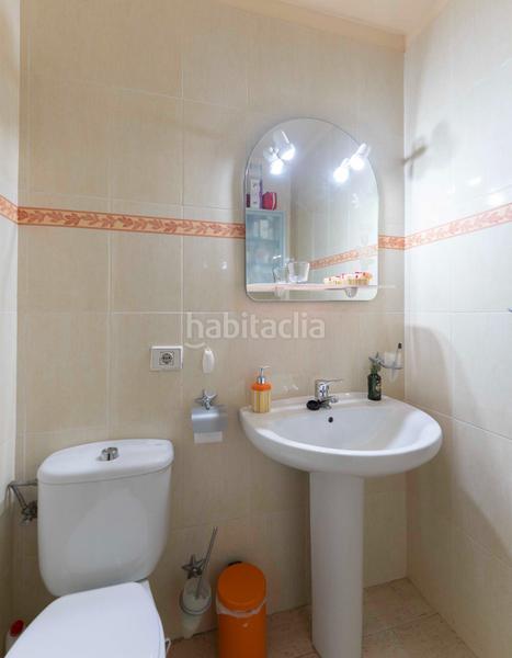 Foto 59e724e7-6a3a-486e-9fcb-ca01f7f45533. Casa adosada en calle alcalde jose hernandez 9 adosado con terrazas, garaje doble y placas solares en el centro en Tegueste