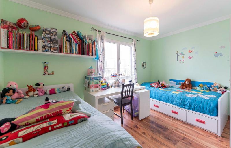 Foto 7610cc84-ef19-4e4c-9eec-41cb97484495. Casa adosada en calle alcalde jose hernandez 9 adosado con terrazas, garaje doble y placas solares en el centro en Tegueste