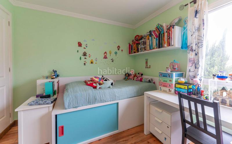 Foto 8dea6886-a9bf-49ee-84bb-a3d56e521c35. Casa adosada en calle alcalde jose hernandez 9 adosado con terrazas, garaje doble y placas solares en el centro en Tegueste