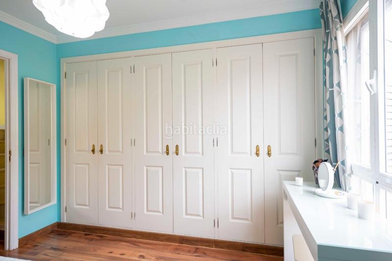 Foto b5543943-65b2-4933-ab36-bb5bc0654356. Casa adosada en calle alcalde jose hernandez 9 adosado con terrazas, garaje doble y placas solares en el centro en Tegueste