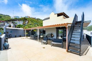 Ático en Calle calle antonio ramos gonzález 59. Exclusiva vivienda con gran terraza, azotea y vistas panorámicas