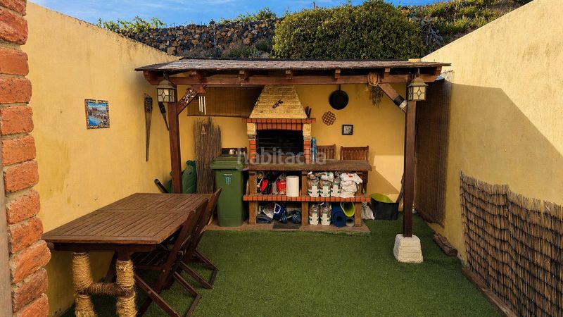 Foto a5f65c4c-7757-4590-bf67-aa41f3280638. Casa adossada a Arafo