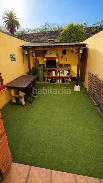 Foto c9bb641d-0fc4-4f0c-94a5-3aa4dfc4924e. Casa adossada a Arafo