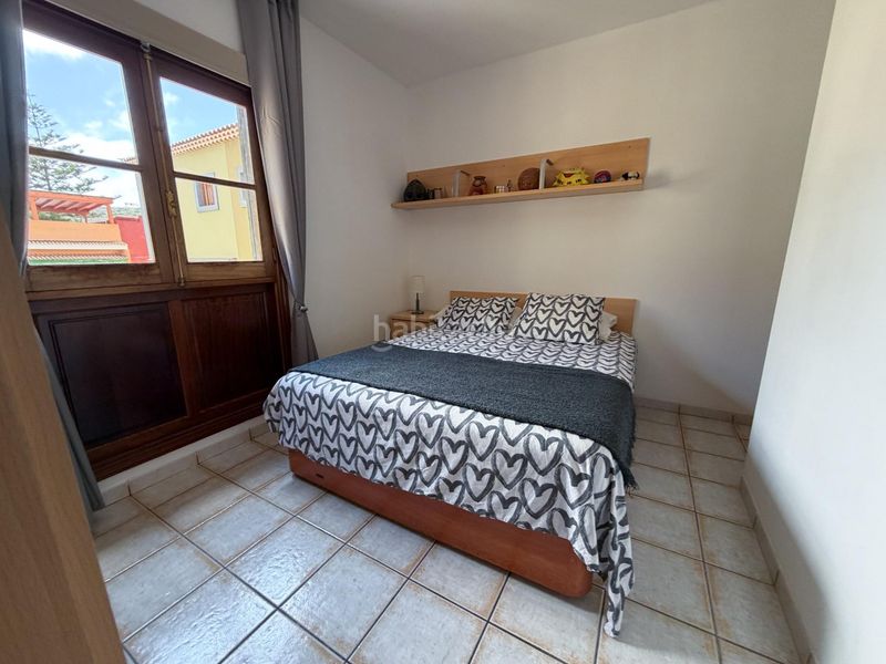 Foto 0b8370bc-6720-4190-8c0e-4ab7bb4d12bb. Casa adossada amb aparcament a Tegueste