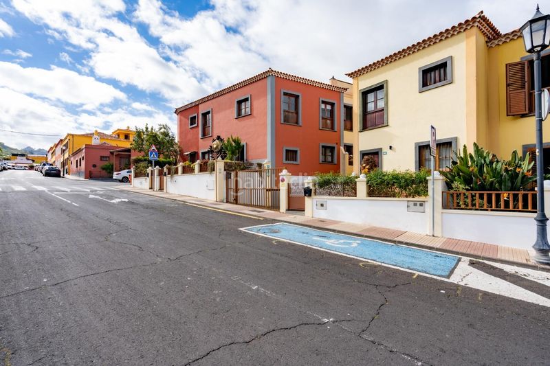 Foto 6473a485-dd55-4703-97c3-ff0c12579de9. Casa adossada amb aparcament a Tegueste