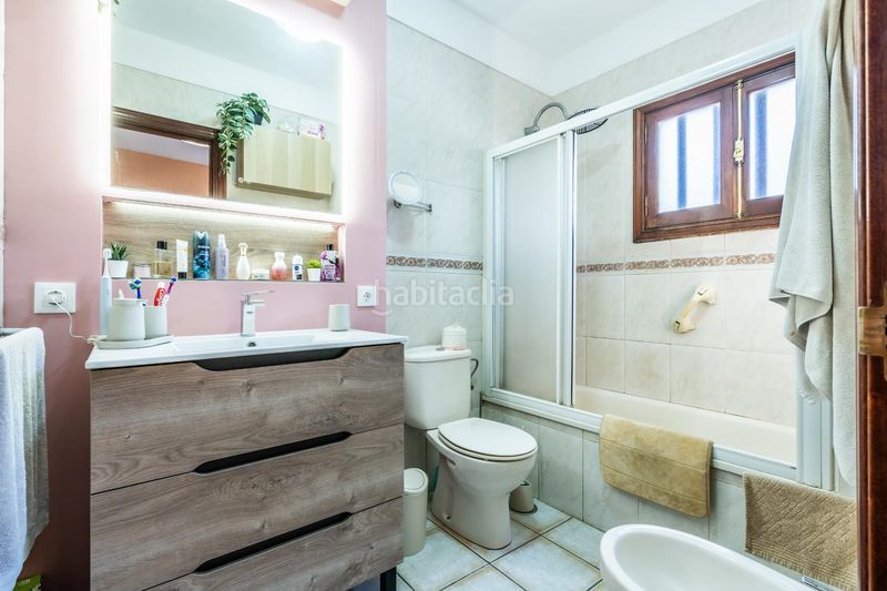 Foto 6b8e30d9-bd6a-4412-896b-03aba9290501. Casa adossada amb aparcament a Tegueste