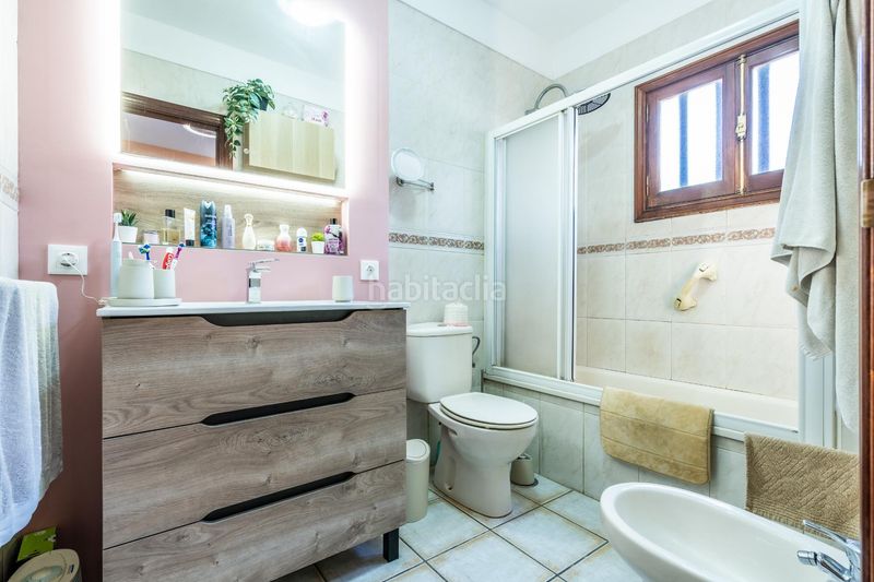 Foto bfbe593a-3b52-4203-b286-658c0dfbf586. Casa adossada amb aparcament a Tegueste