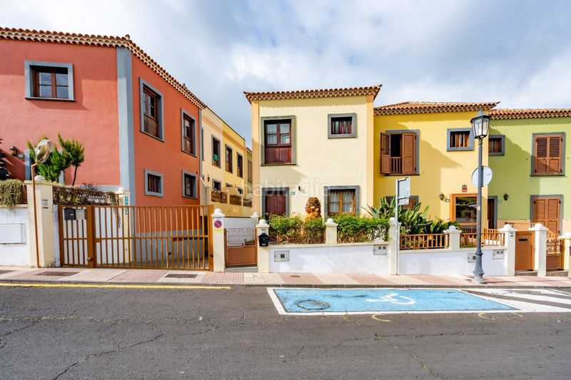 Foto ccfaede3-6e97-43d7-9af1-b0d1833a0a5f. Casa adossada amb aparcament a Tegueste