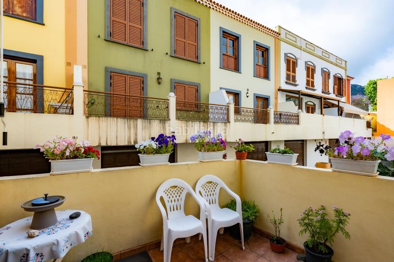 Foto f8d1dcc9-778b-4afd-8f82-6f0a58af7375. Casa adossada amb aparcament a Tegueste