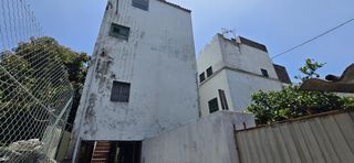 Casa  Calle fernandez taño. Conjunto de 2 edificaciones y terreno urbano en los llanos de ar