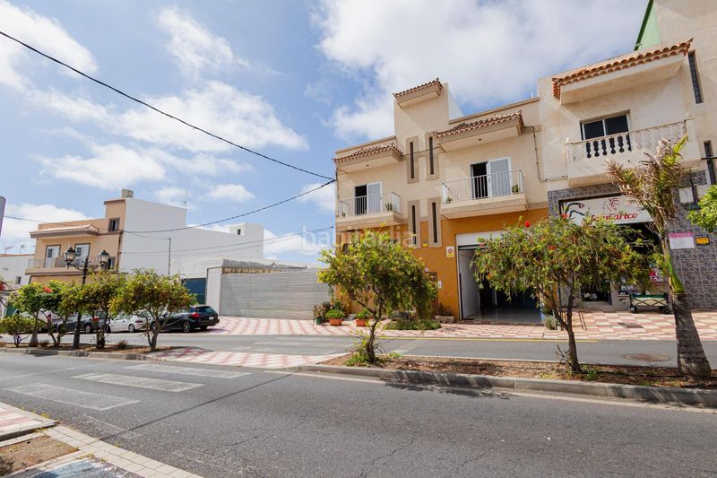 Foto 07c82889-396a-4219-af72-6a77f05d8943. Casa amb aparcament a Arico