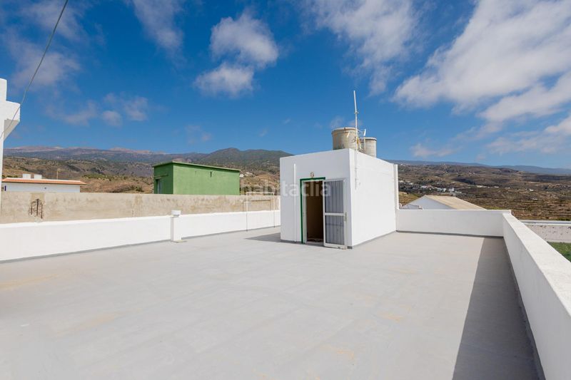 Foto 19fe48d7-6f31-40d9-bd9f-cb44ea1047d6. Casa amb aparcament a Arico