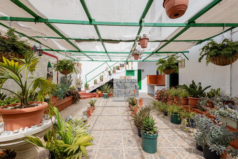Foto 3d21a7d6-0a98-4bb7-a653-5a4885f0a6d0. Casa amb aparcament a Arico
