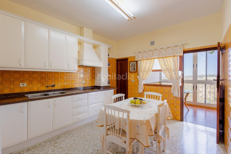 Foto 41881d5f-d33f-4573-b4ea-336d06e36ab0. Casa amb aparcament a Arico