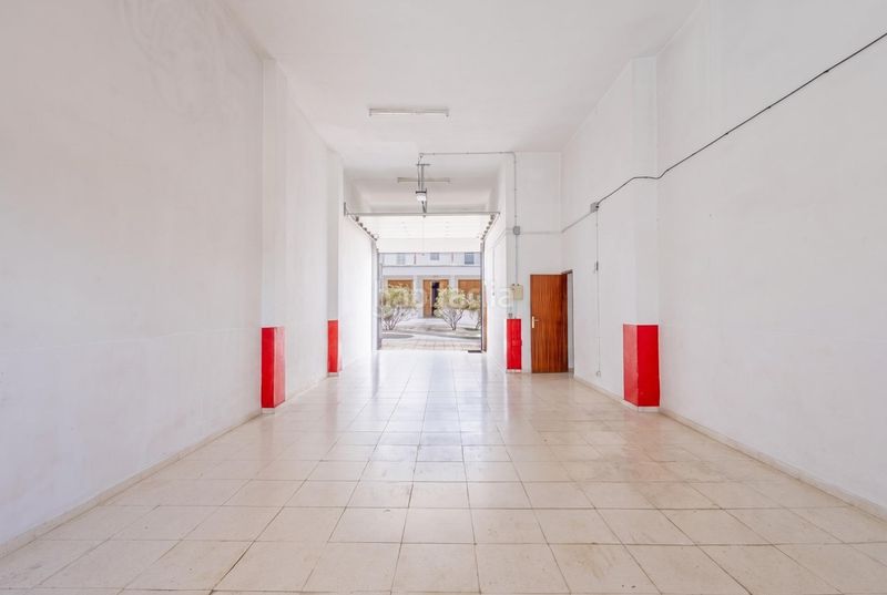 Foto b20398d2-9f00-47d5-b276-79e428a71852. Casa amb aparcament a Arico