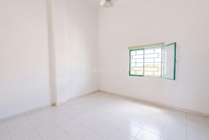 Foto cd97e352-2f52-4a61-add3-12497dfd6d73. Casa amb aparcament a Arico