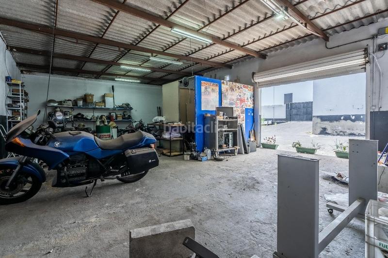 Foto 19f28a15-a3de-46c8-9c16-39c2b28696ad. Nau industrial a Arafo