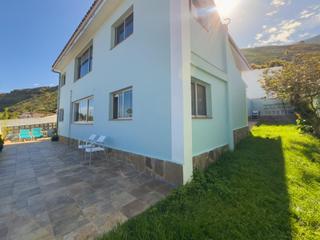 Chalet à Las Cuevas - Los Gómez. Se vende chalet en el valle de la orotava