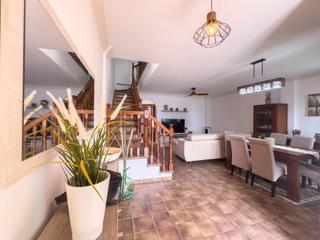 Maison jumelée à Cuevecitas - Malpaís. Adosado en venta en icerse, candelaria