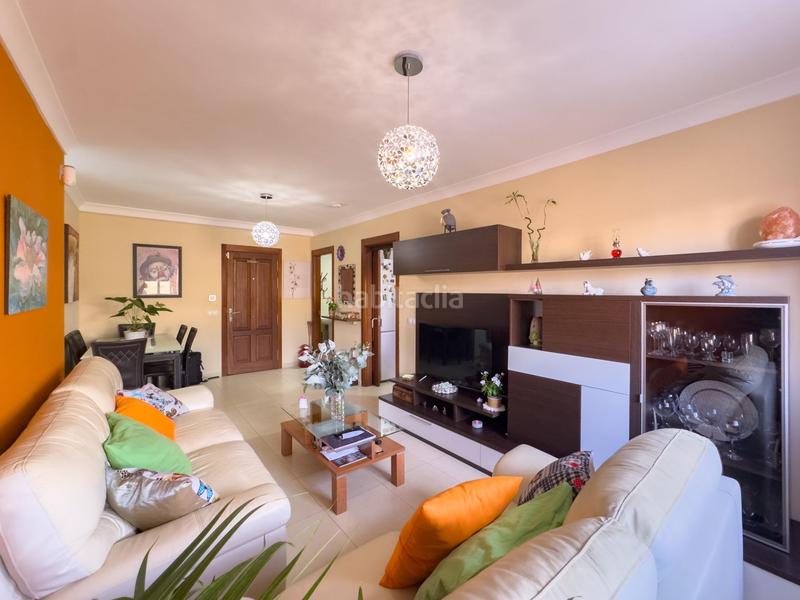 Foto 267337f3-7c01-41c3-b0f2-20fdc079540d. Pis a perenquen el 1 a La Gallega Santa Cruz de Tenerife