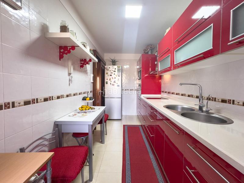 Foto 658eb477-b15c-4e1a-9c2b-6b55f178e998. Pis a perenquen el 1 a La Gallega Santa Cruz de Tenerife