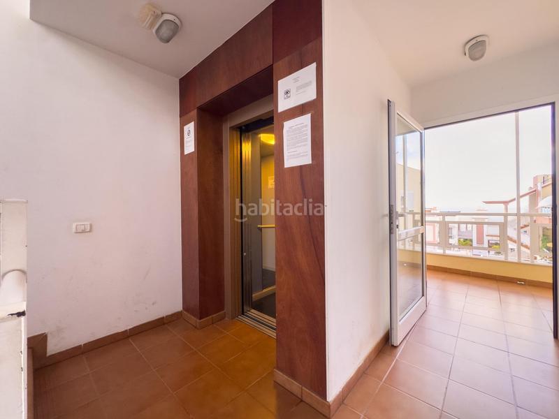 Foto a96ae84e-c7a0-4a00-8958-43a105891e8a. Appartamento con parcheggio piscina in Cho - Parque de la Reina Arona