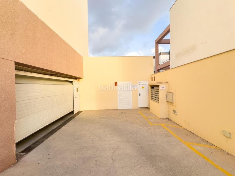 Foto b011c3de-35ce-4f19-a47e-fd21f20b5587. Appartamento con parcheggio piscina in Cho - Parque de la Reina Arona