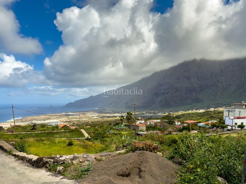 Foto 4f2c49f0-c95b-44cc-8fcd-40e2e0ecca95. Masia amb aparcament a Frontera