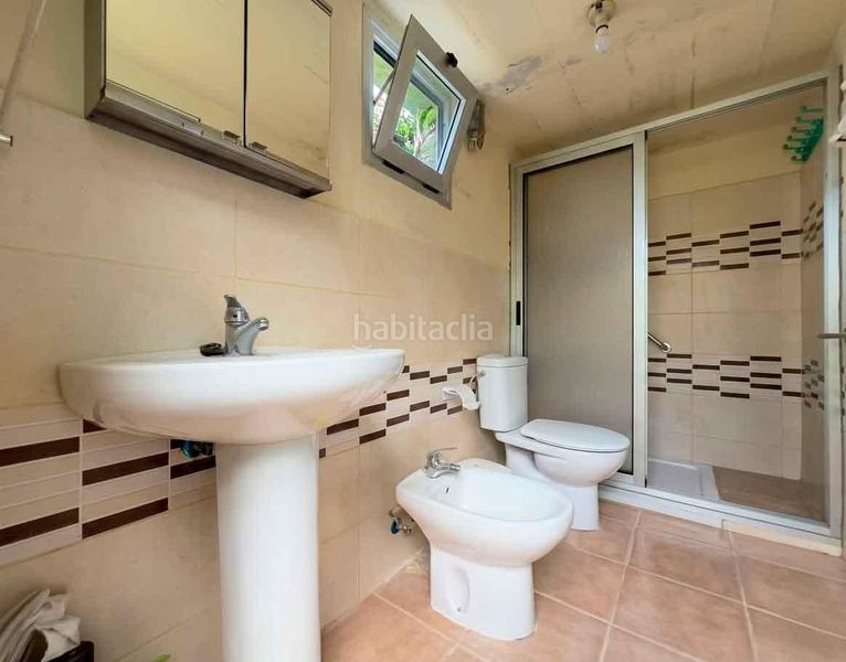 Foto 54ddbd4d-6374-4441-b4d2-eea04970014a. Masia amb aparcament a Frontera