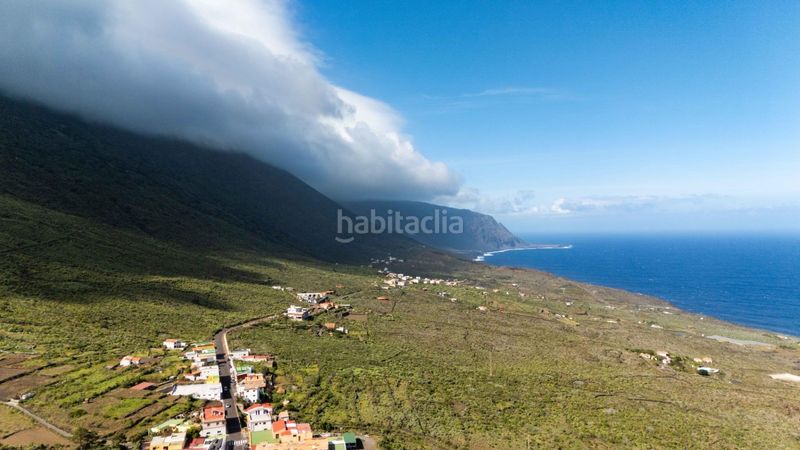 Foto 98411632-b4fd-4991-ac33-b0bf770855a8. Masia amb aparcament a Frontera