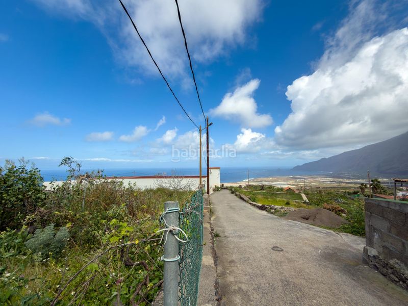 Foto ca5e6f92-f68c-48ac-92f6-fc2ffe017aa1. Masia amb aparcament a Frontera