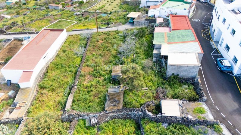 Foto f9c5a937-39c0-4441-9bfa-5d5642209ae6. Masia amb aparcament a Frontera