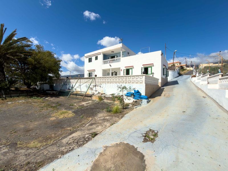 Foto a093e848-240d-4b8c-bb37-49f9ff5bf196. Planta baixa amb aparcament a Cuevecitas - Malpaís Candelaria