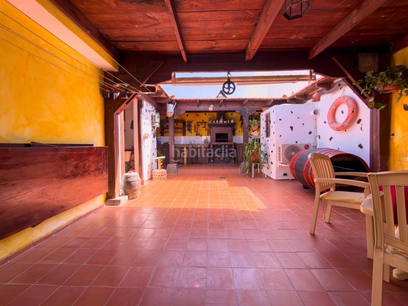 Foto 445af8fe-2679-4423-b4d6-3f30af8e1d8c. Casa adossada amb aparcament a Arico