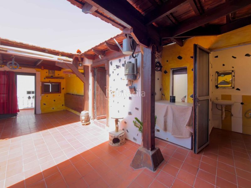 Foto 5c9e5aed-e276-42cb-8bb4-8a018d8cbc3a. Casa adossada amb aparcament a Arico