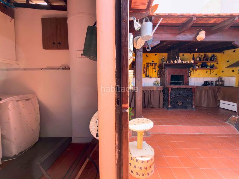 Foto 717f968a-7a5c-4729-a622-56bbd69c7f4f. Casa adossada amb aparcament a Arico