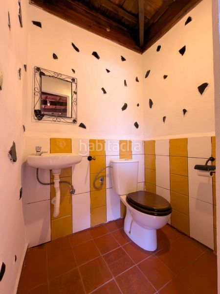 Foto 9b86601a-9f82-4959-9c58-0057725fe81d. Casa adossada amb aparcament a Arico