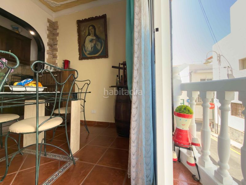 Foto be89dac1-3435-4439-a075-4ddc5bd4635b. Casa adossada amb aparcament a Arico