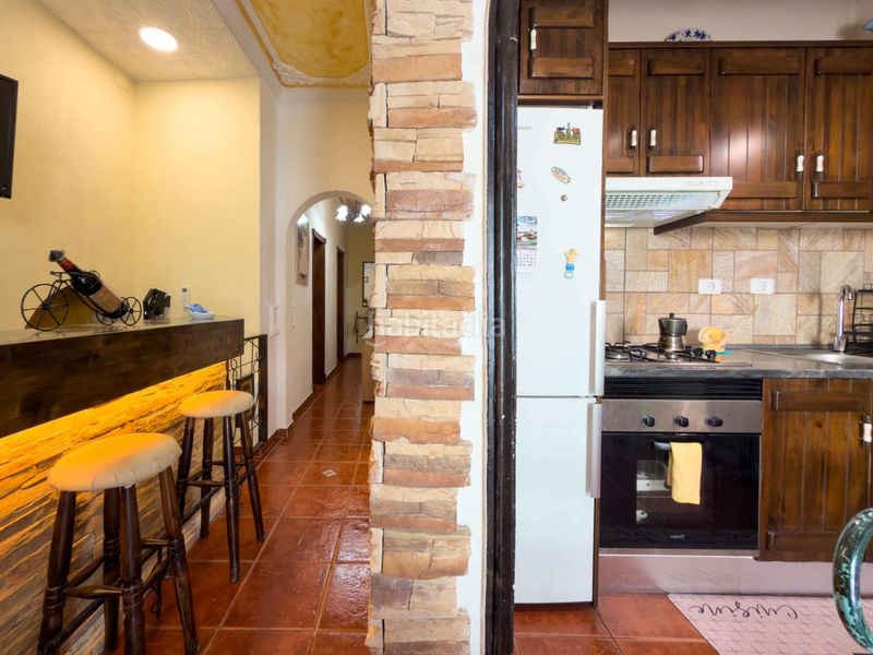 Foto ebae7812-b2e0-42b2-b4e5-23999025d7d0. Casa adossada amb aparcament a Arico