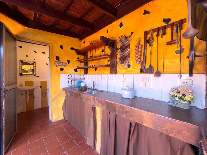 Foto fe3e1e32-cdd0-4e03-a89a-050e4449bdfb. Casa adossada amb aparcament a Arico
