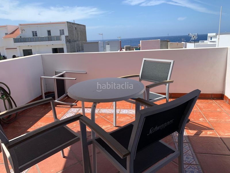 Foto f48b18a8-7e10-41bd-994e-5c9ca1b1b4e8. Edifici a Pinar de El Hierro (El)