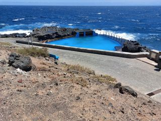 Terreno residenziale  Calle toninas. Último solar urbano en primera línea de mar en punta prieta