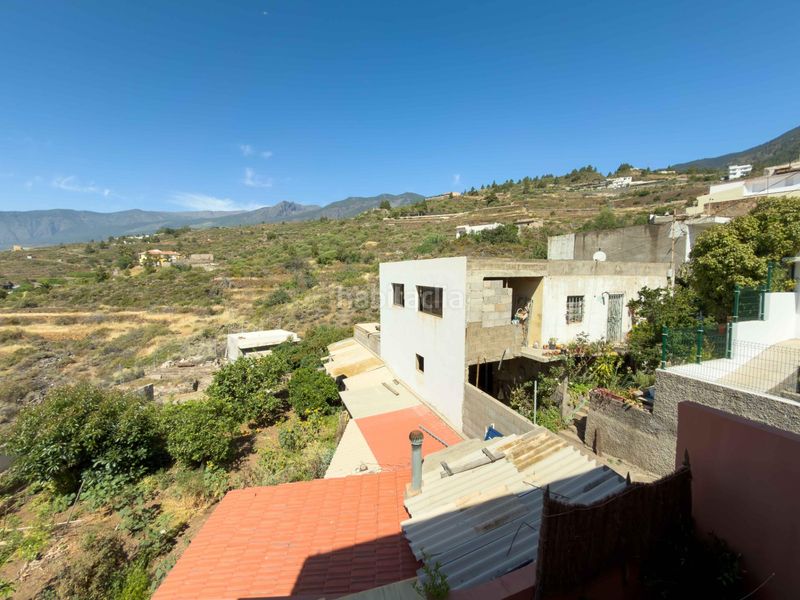 Foto f79bd056-c04c-4997-bb20-bc0e4b8e6123. Casa aparellada a Araya Candelaria