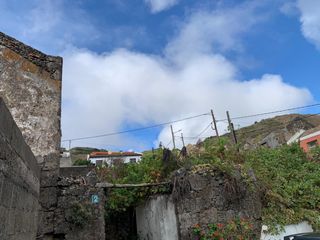 Casale in Valverde. Casa con terreno y muchas posibilidades en el hoyo del barrio, e