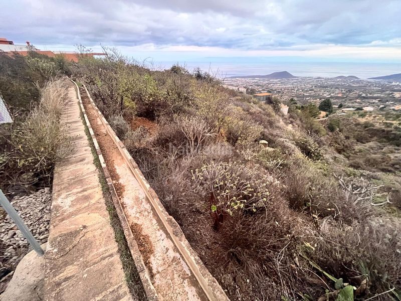 Foto e65745a3-35a2-431e-919f-18b2fb97722c. Finca rústica a Arafo