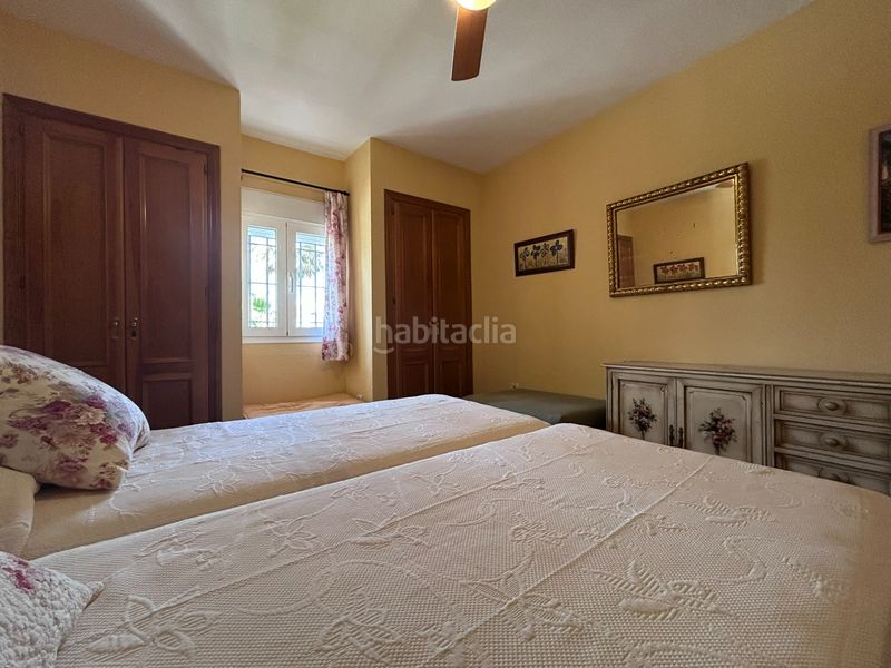 Foto 12a627a7-6b32-4ec5-9c05-c0ce320a5fc0. Maison jumelée dans marina urbanization Casares 245 dans Casares