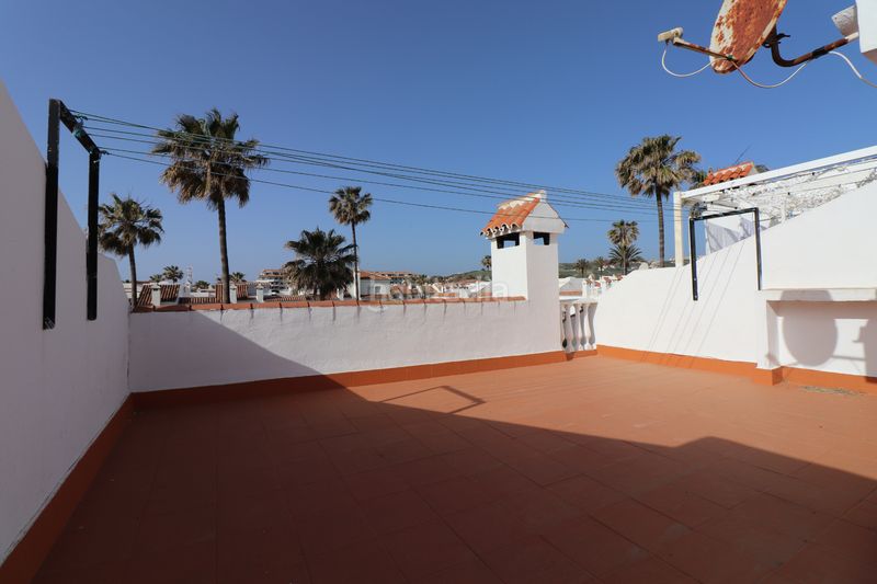 Foto 96f9518c-6d30-4963-99f9-8f9318516f66. Maison jumelée dans marina urbanization Casares 245 dans Casares