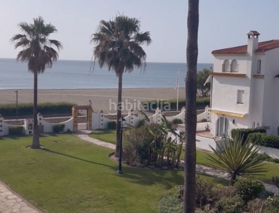 Foto abcc8d3e-4e0a-4dc0-8b1d-b3e8e1b58e19. Maison jumelée dans marina urbanization Casares 245 dans Casares
